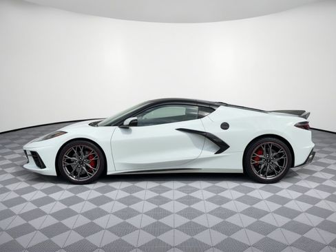 Used 2024 Chevrolet Corvette Stingray Coupe w/ 1LT RWD image 2