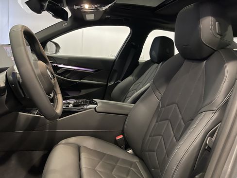 New 2026 BMW 530i xDrive w/ Premium Package AWD/4WD image 8