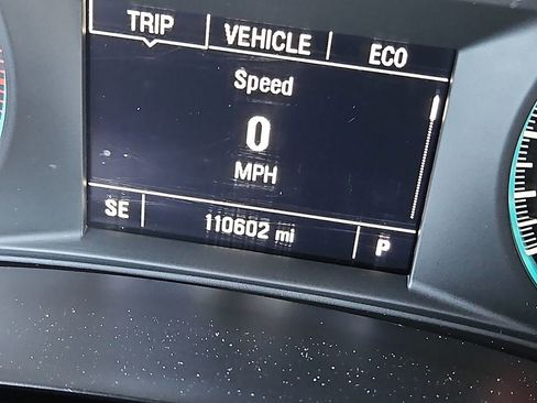 Used 2022 Chevrolet Malibu LT FWD image 20