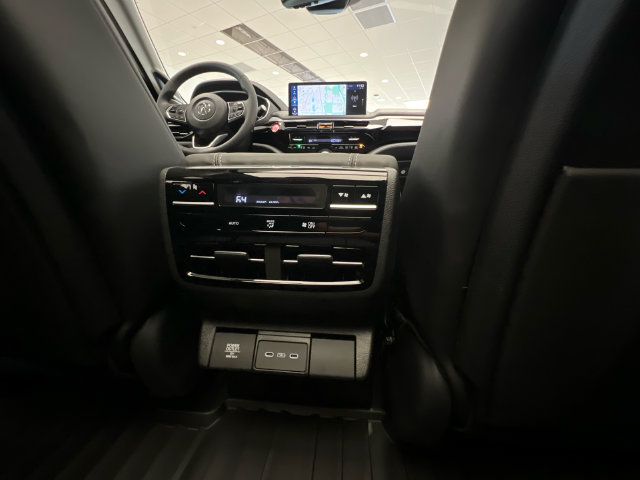 Certified 2026 Acura MDX w/ Technology Package AWD/4WD image 15