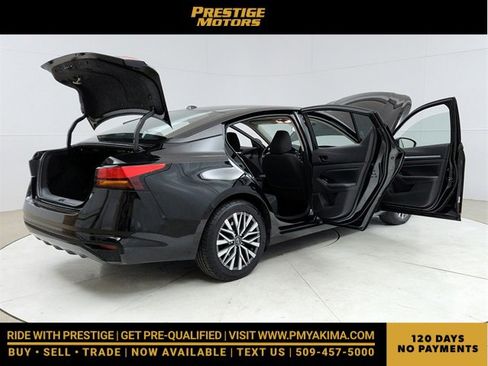 Used 2023 Nissan Altima 2.5 SV image 12