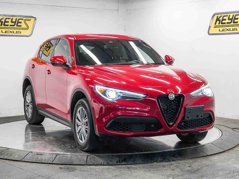 Used 2023 Alfa Romeo Stelvio Sprint RWD image 5