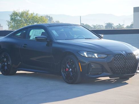 New 2026 BMW 430i Coupe w/ M Sport Package image 3