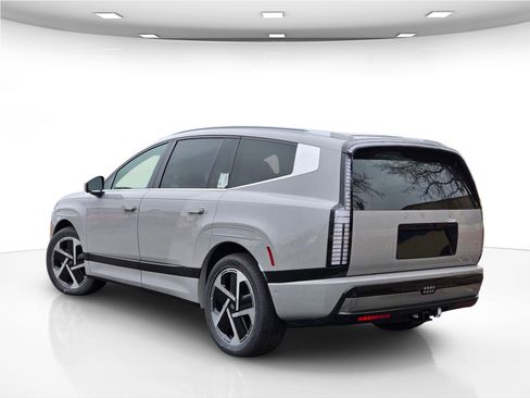 New 2026 Hyundai Ioniq 9 Calligraphy image 5