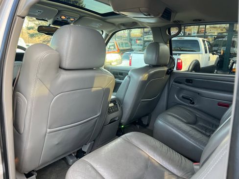 Used 2006 GMC Yukon XL Denali image 12