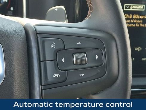 Used 2025 GMC Sierra 1500 AT4 w/ AT4 Premium Package AWD/4WD image 8