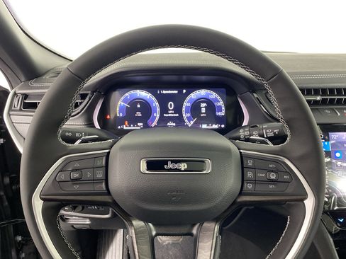 New 2026 Jeep Grand Cherokee Limited image 19