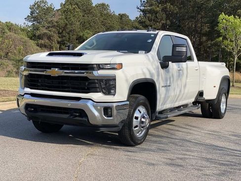 Used 2025 Chevrolet Silverado 3500 LT w/ Safety Package AWD/4WD image 10