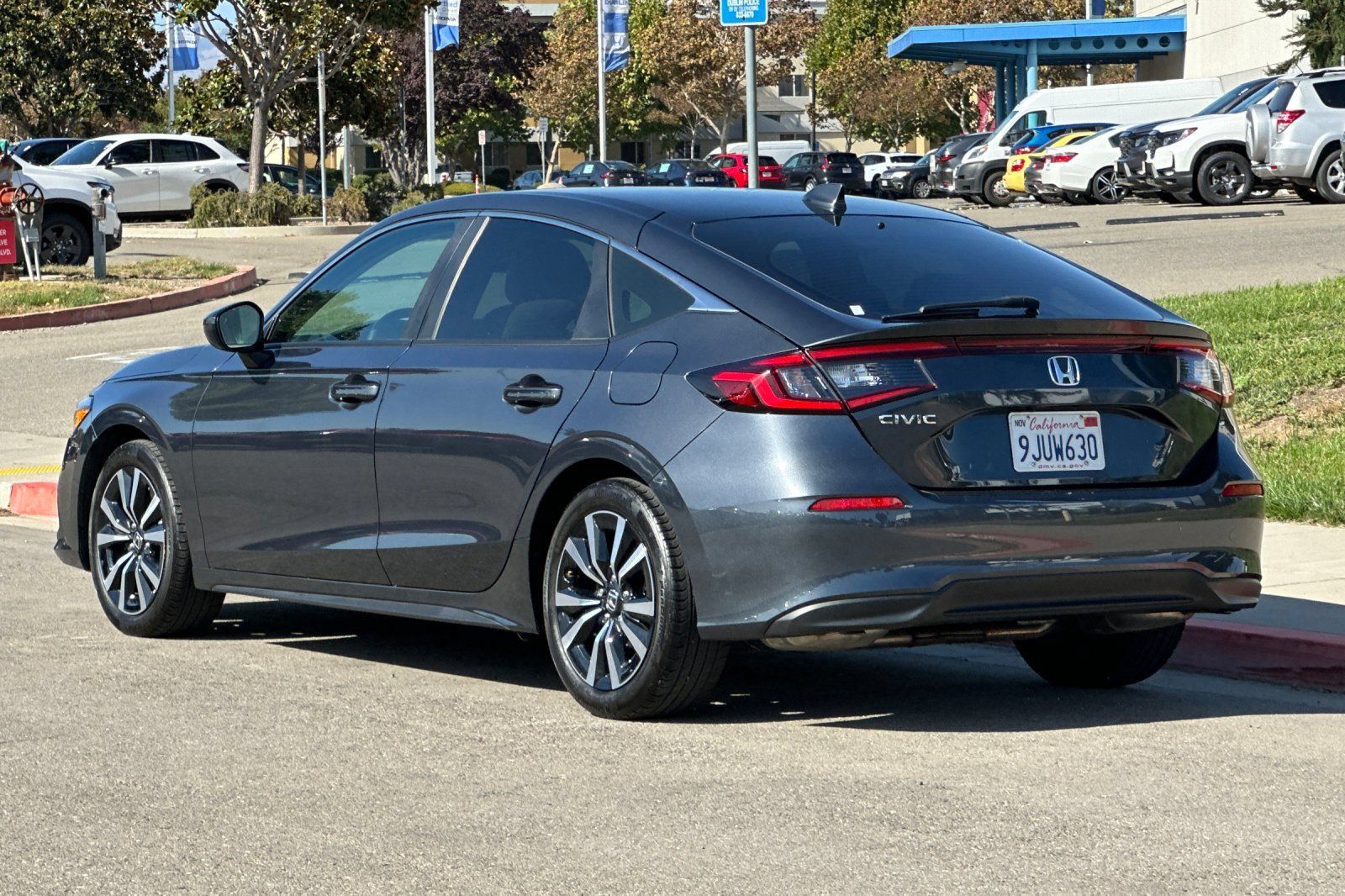 Certified 2024 Honda Civic EX-L image 6
