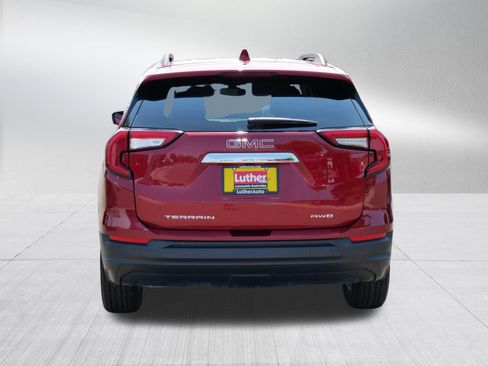 Used 2024 GMC Terrain SLE w/ Driver Convenience Package AWD/4WD image 6