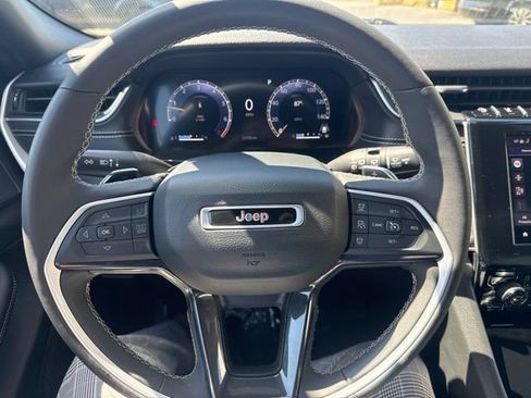 Certified 2023 Jeep Grand Cherokee L Laredo RWD image 13