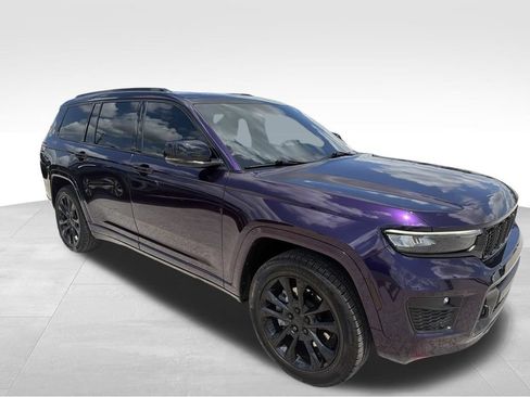 Used 2022 Jeep Grand Cherokee L Overland w/ Advanced Protech Group III AWD/4WD image 27