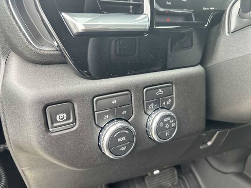 New 2026 GMC Sierra 2500 SLE image 17