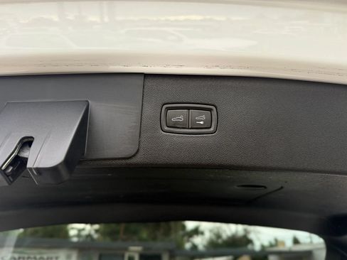 Used 2019 Porsche Cayenne AWD/4WD image 25