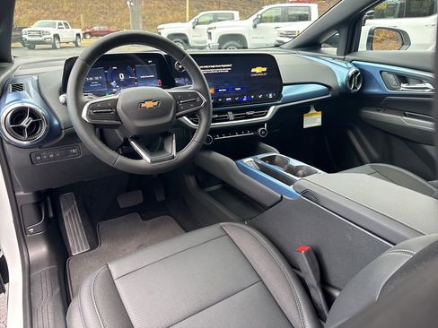 New 2026 Chevrolet Equinox EV LT image 15