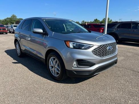 Certified 2024 Ford Edge SEL w/ Convenience Package AWD/4WD image 3