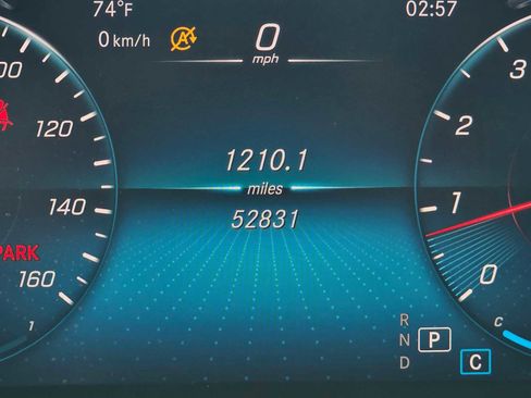 Used 2020 Mercedes-Benz GLC 300 image 26