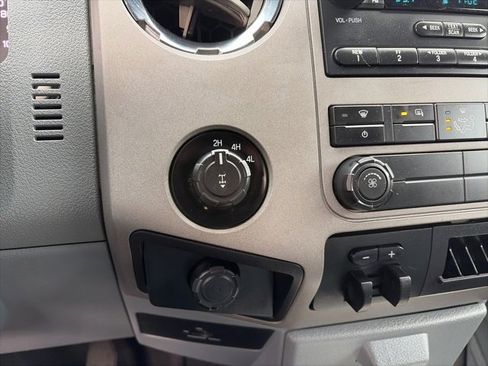 Used 2016 Ford F350 XLT image 17