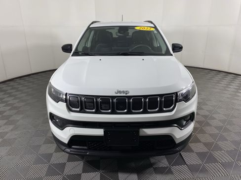 Used 2022 Jeep Compass Latitude image 11