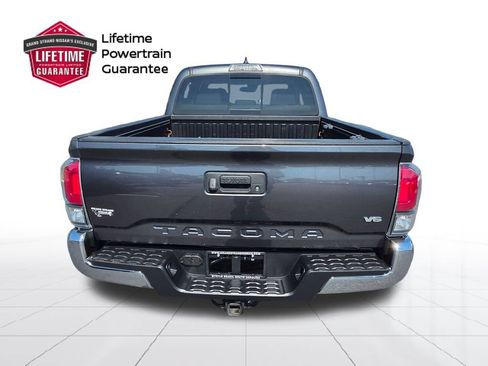 Used 2019 Toyota Tacoma SR5 RWD image 8