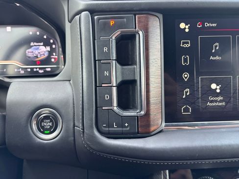 Used 2023 GMC Yukon Denali Ultimate image 28