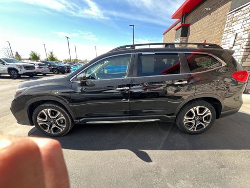 Used 2024 Subaru Ascent Touring AWD/4WD image 6