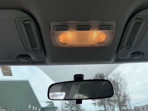 Used 2012 Toyota Yaris LE image 25