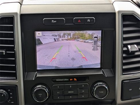 Used 2019 Ford F150 Lariat w/ Max Trailer Tow Package image 29