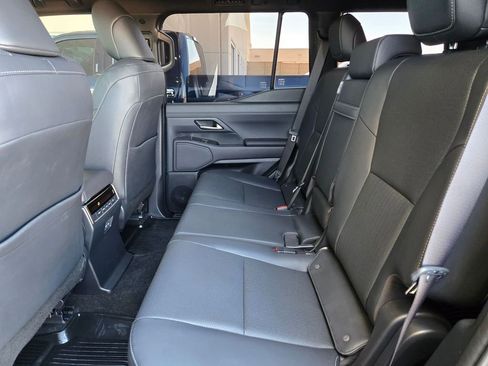 Used 2025 Lexus GX 550 550 Premium w/ Accessory Package (2T) image 14