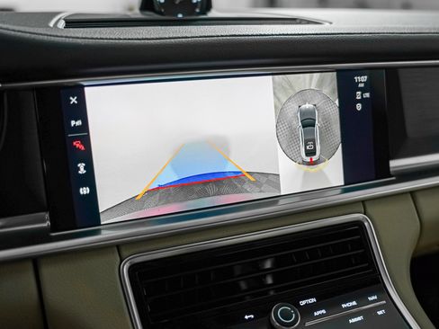 Certified 2023 Porsche Panamera 4 Platinum Edition AWD/4WD image 22