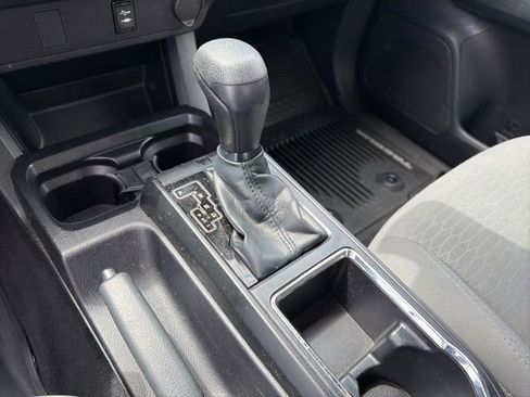 Used 2018 Toyota Tacoma SR w/ SR Convenience Package AWD/4WD image 18