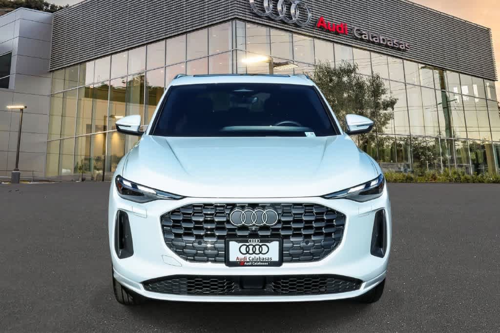 Used 2025 Audi Q5 Premium AWD/4WD image 2