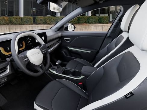 New 2026 Kia K4 EX FWD image 18