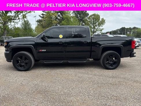 Used 2018 Chevrolet Silverado 1500 LTZ Z71 w/ Realtree Edition image 4