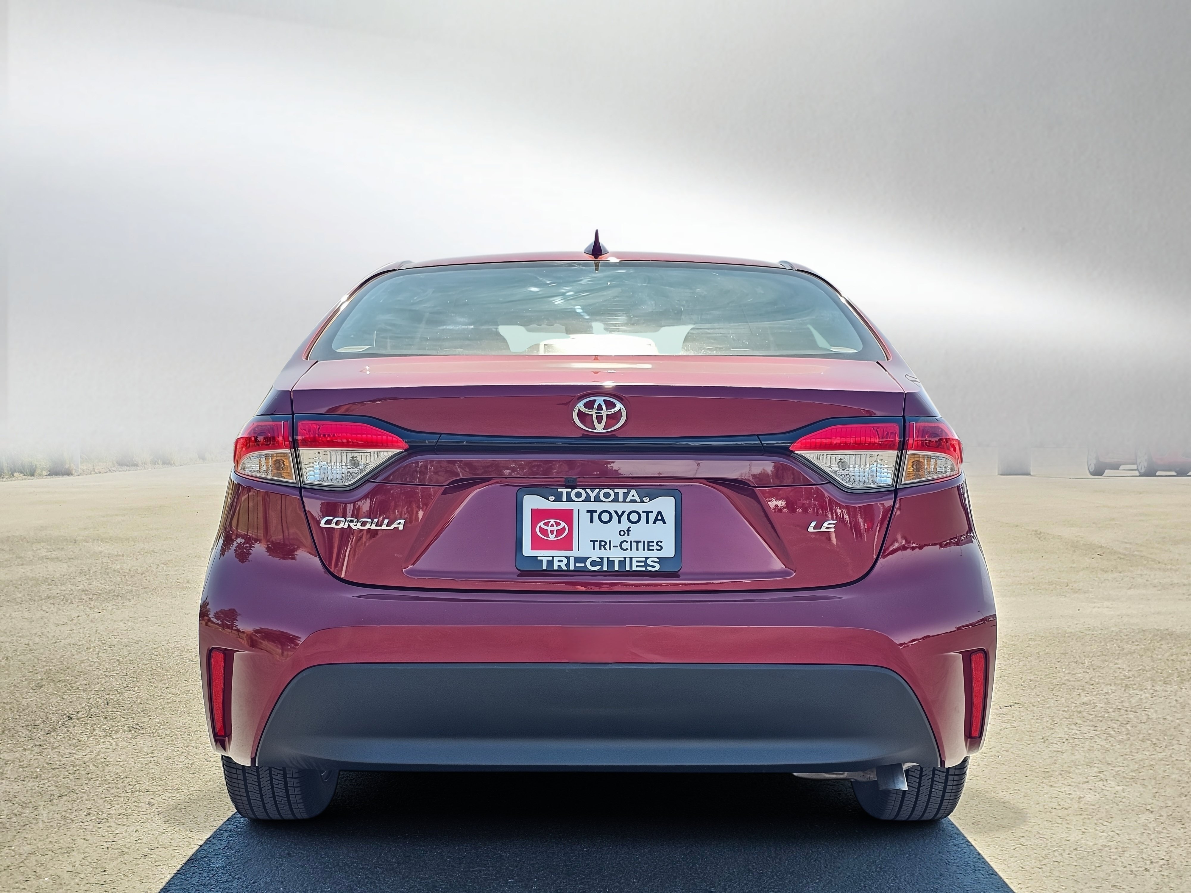 Certified 2025 Toyota Corolla LE FWD image 5