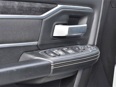 Used 2024 RAM 3500 Big Horn image 24