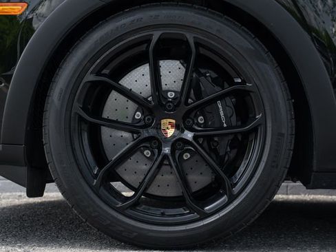 Certified 2024 Porsche Cayenne Turbo GT AWD/4WD image 12