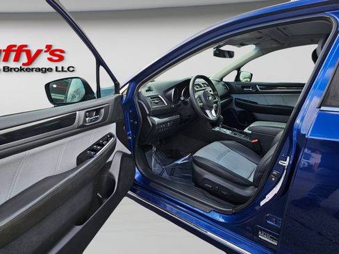 Used 2017 Subaru Legacy 2.5i Sport image 19