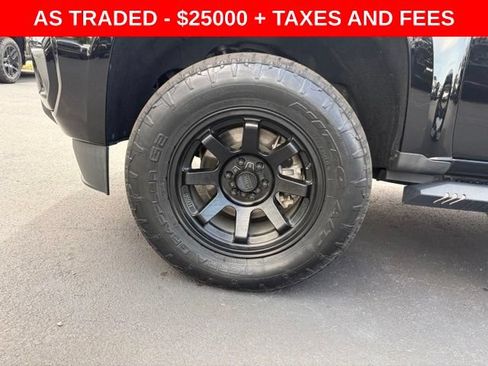Used 2022 Chevrolet Colorado LT w/ Luxury Package AWD/4WD image 9