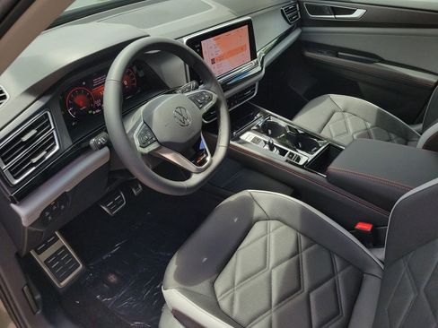 New 2026 Volkswagen Atlas Peak Edition AWD/4WD image 7