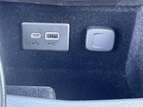 Used 2022 Cadillac XT4 Sport w/ Technology Package image 30