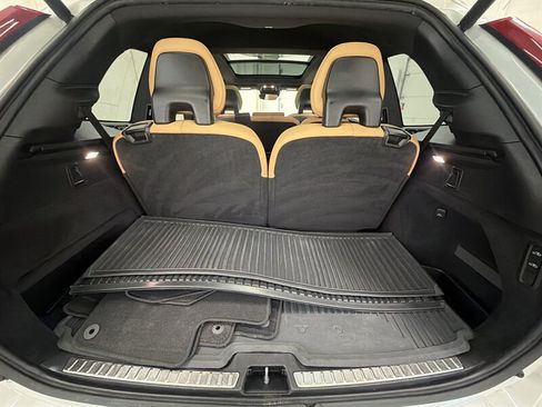 Used 2017 Volvo XC90 T6 Momentum w/ Vision Package AWD/4WD image 16