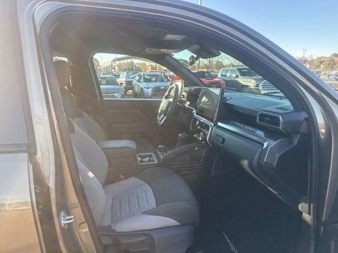 Used 2025 Toyota Tacoma TRD Sport image 15