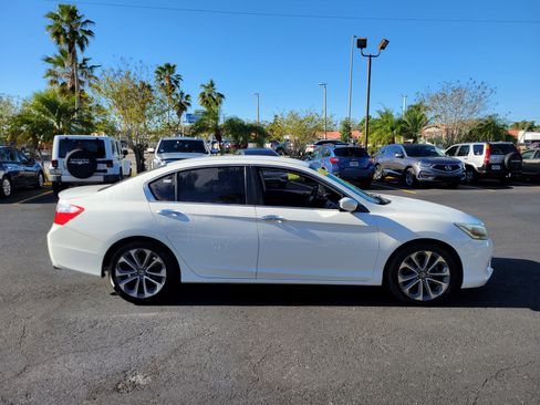 Used 2015 Honda Accord Sport image 4