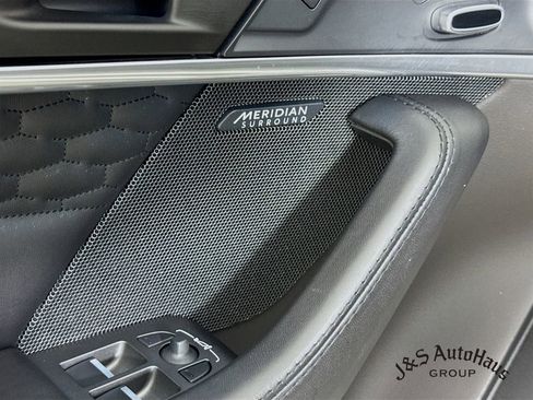 Used 2021 Jaguar F-TYPE R image 24