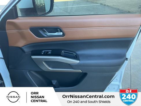 Certified 2025 Nissan Pathfinder Platinum w/ Cargo Package image 10