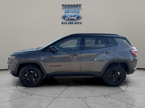 Used 2023 Jeep Compass Trailhawk image 8