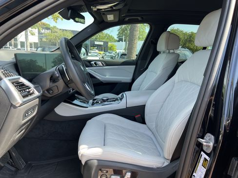 Used 2024 BMW X5 xDrive50e w/ Premium Package AWD/4WD image 16