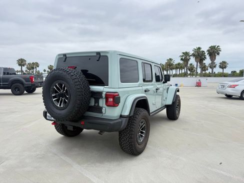 Used 2024 Jeep Wrangler Unlimited Rubicon AWD/4WD image 3