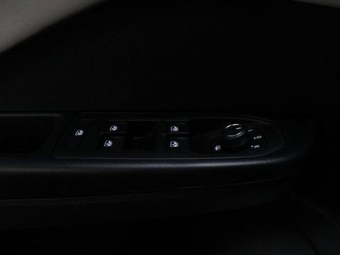 New 2026 Volkswagen Taos SE AWD/4WD image 10